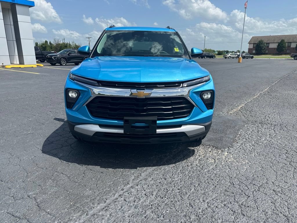 Used 2025 Chevrolet TrailBlazer LT AWD/4WD image 8
