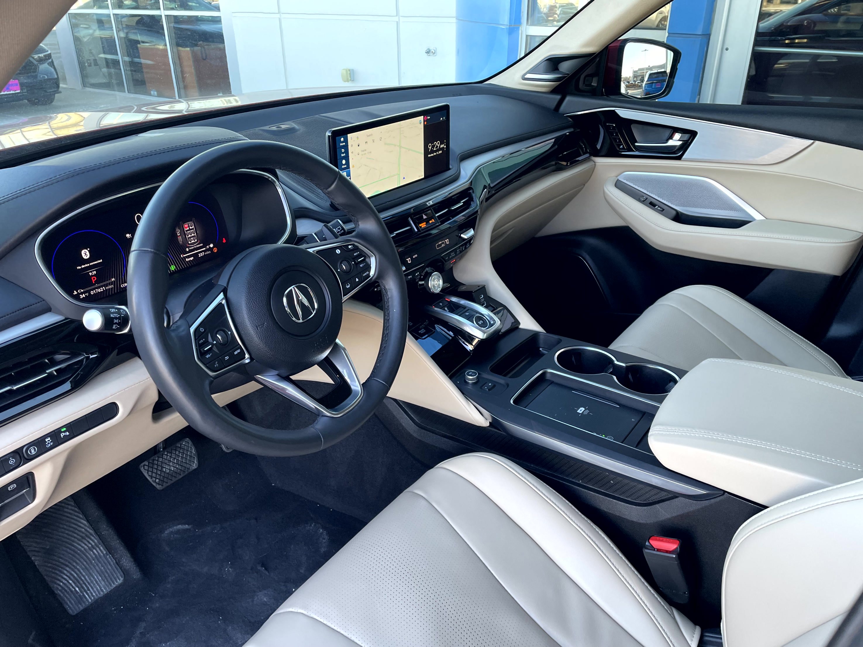 Used 2025 Acura MDX SH-AWD w/ Technology Package image 11