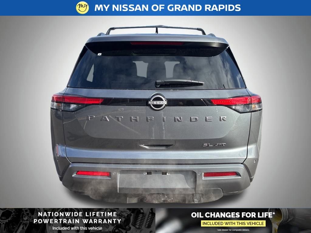 New 2026 Nissan Pathfinder SL image 4