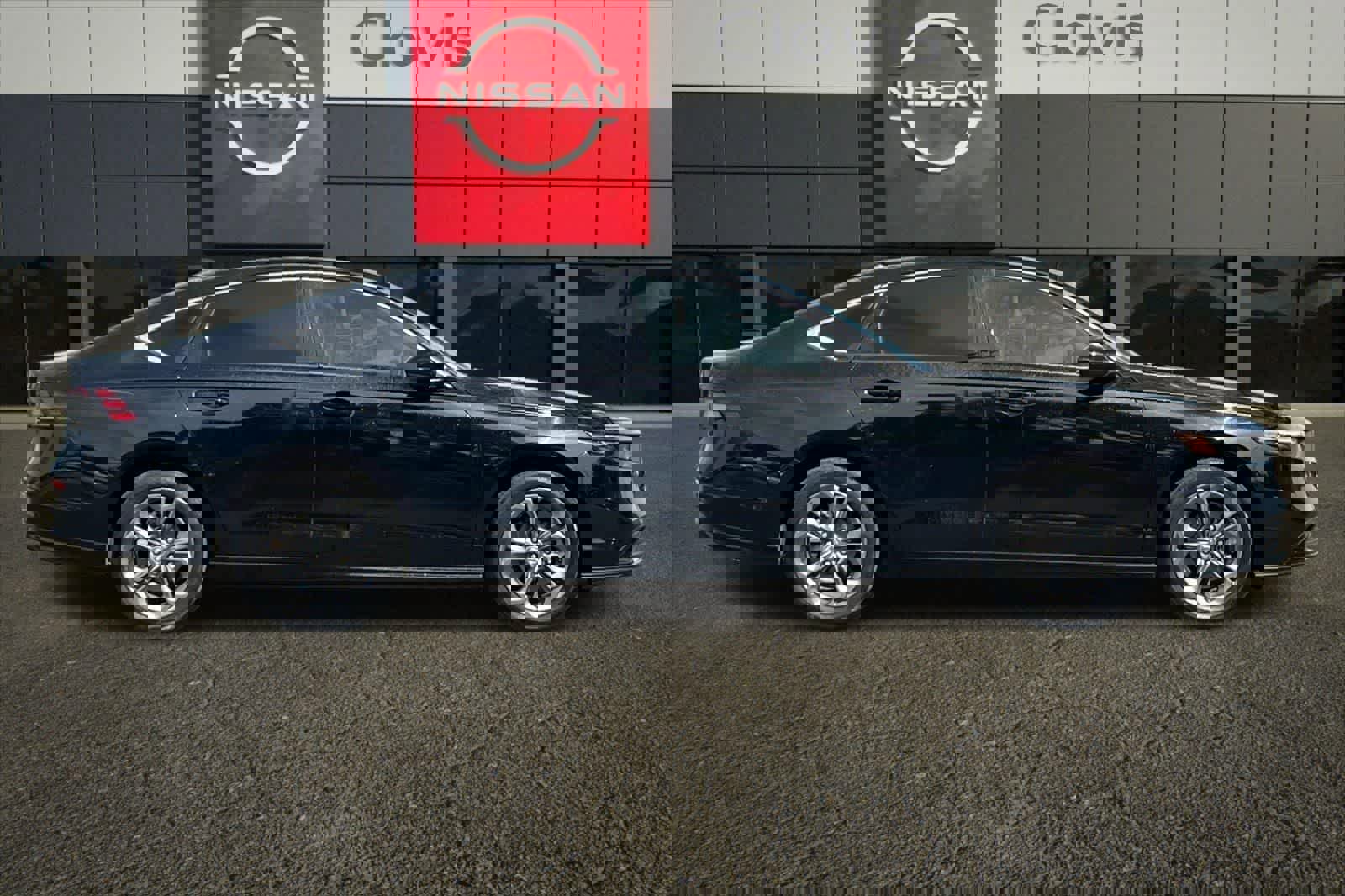 Used 2024 Honda Accord EX-L image 9