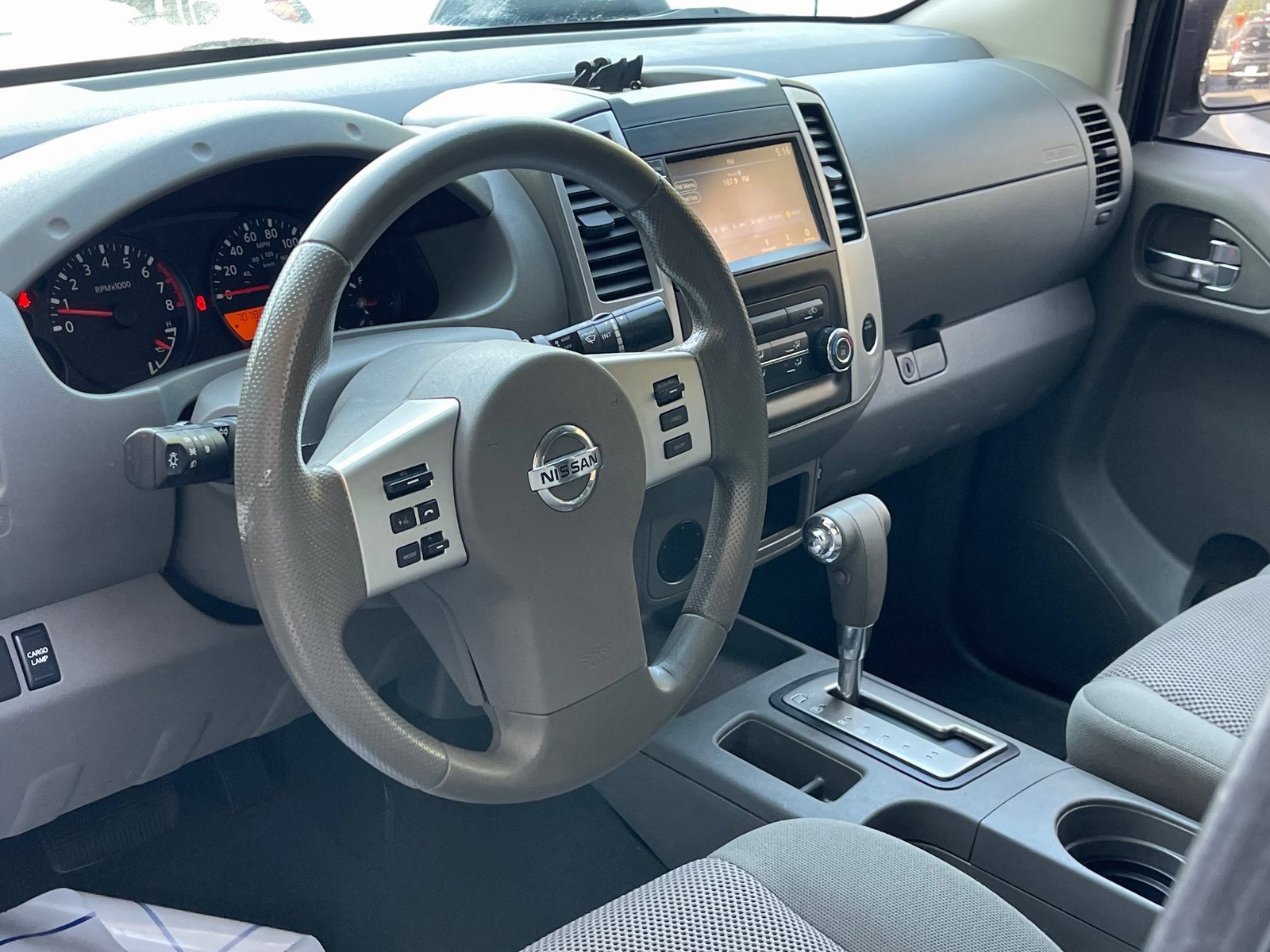 Used 2019 Nissan Frontier SV image 11