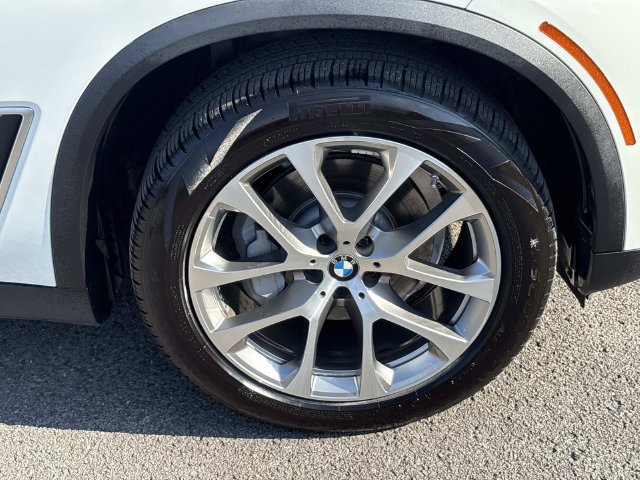 Used 2020 BMW X5 xDrive40i w/ Convenience Package AWD/4WD image 9