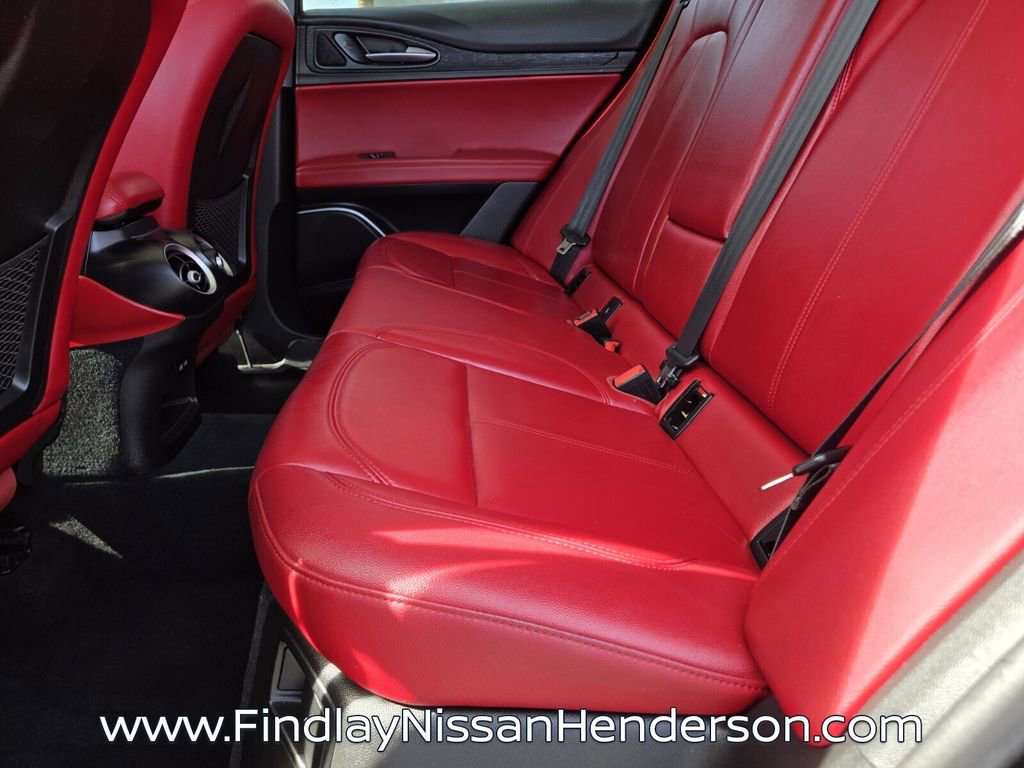 Used 2020 Alfa Romeo Stelvio w/ Nero Edizione RWD image 12