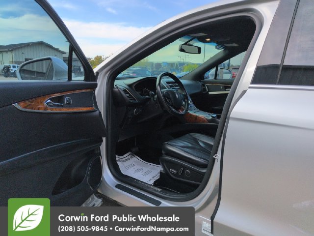 Used 2018 Lincoln MKX Select w/ Select Plus Package FWD image 9