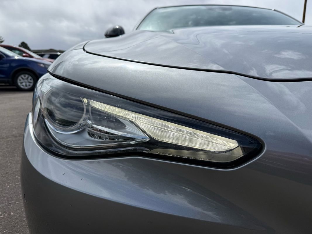 Used 2021 Alfa Romeo Giulia Ti w/ Nero Edizione image 11