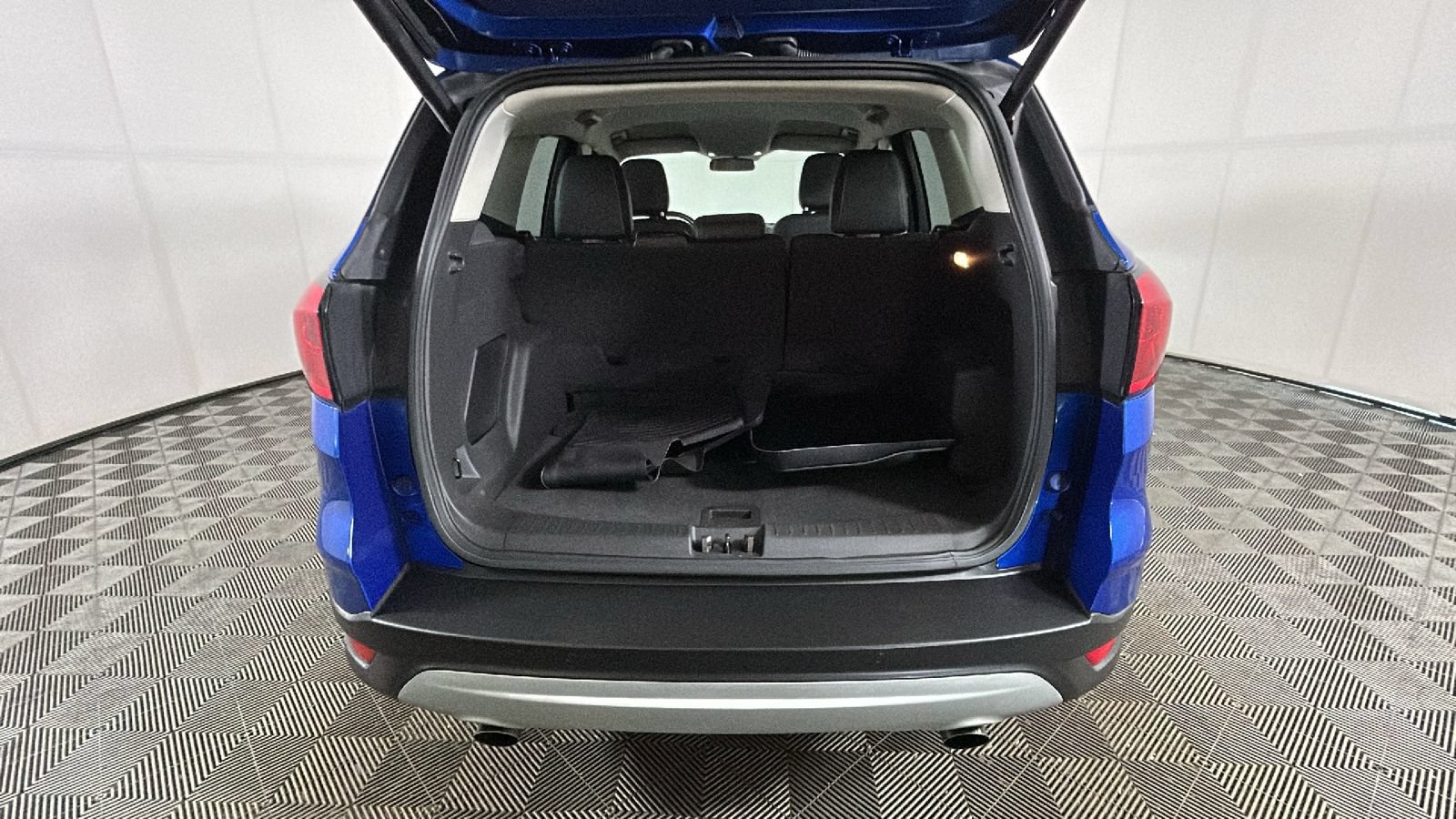 Used 2019 Ford Escape SEL AWD/4WD image 32