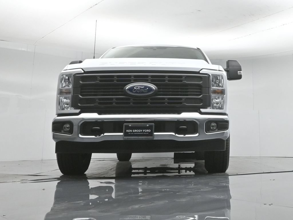 New 2026 Ford F350 XL w/ XL Chrome Package RWD image 43