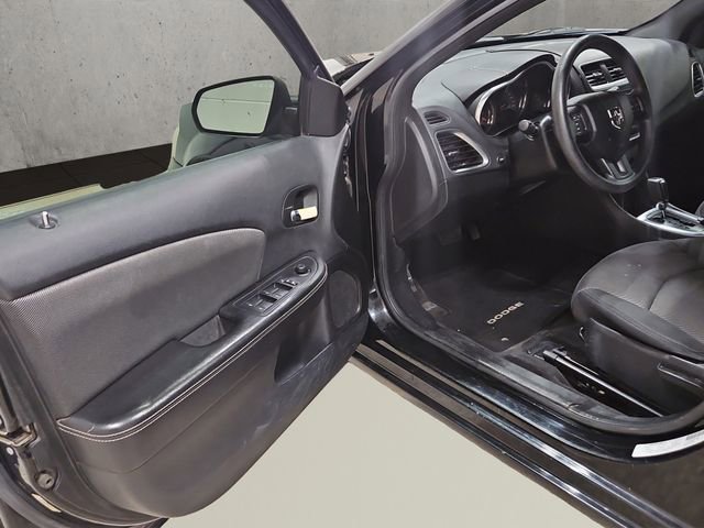 Used 2013 Dodge Avenger SE image 11