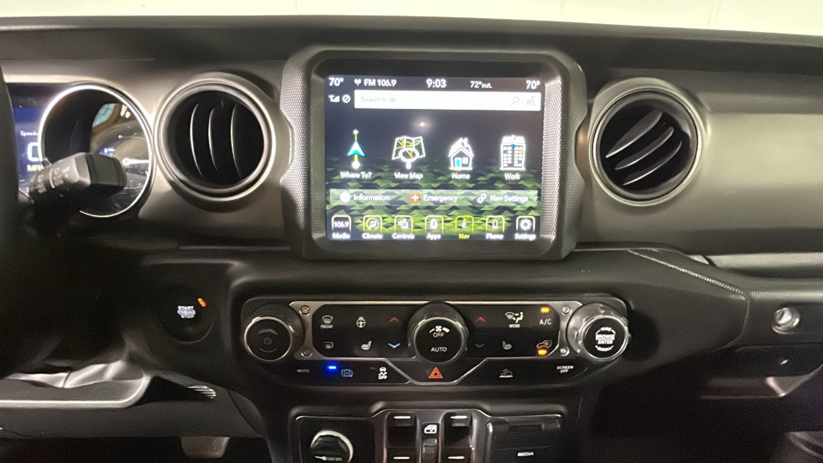 Used 2023 Jeep Wrangler Unlimited w/ Cold Weather Group AWD/4WD image 30