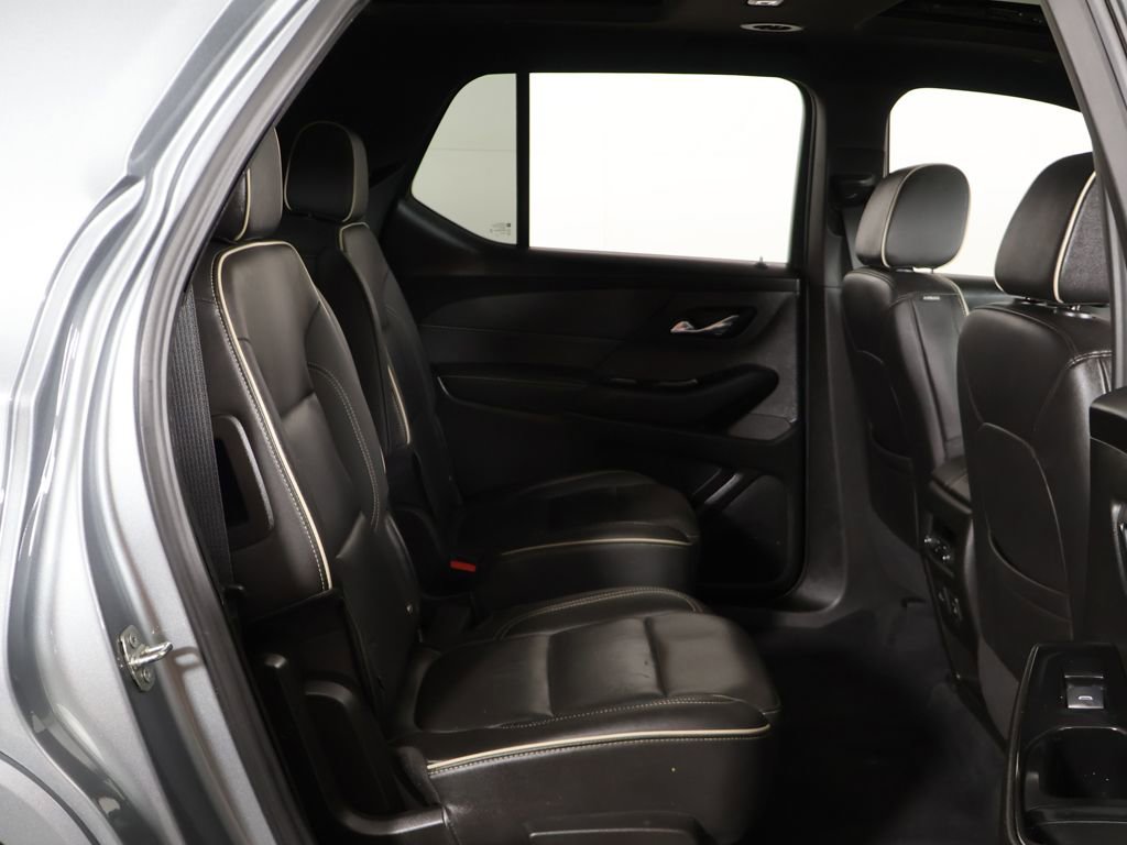 Used 2023 Chevrolet Traverse Premier AWD/4WD image 37