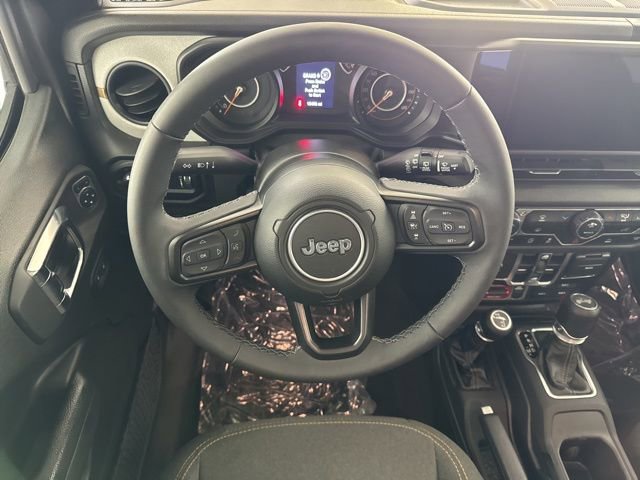 Used 2025 Jeep Wrangler Willys image 25