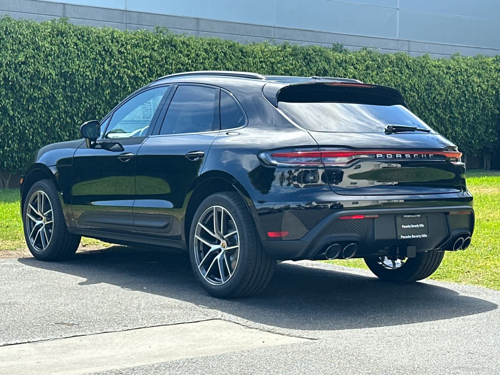 New 2026 Porsche Macan AWD/4WD image 3