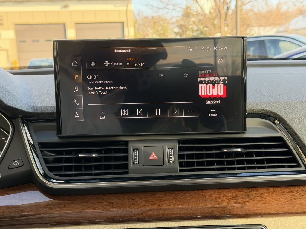 Used 2022 Audi Q5 2.0T Premium w/ Convenience Package image 37