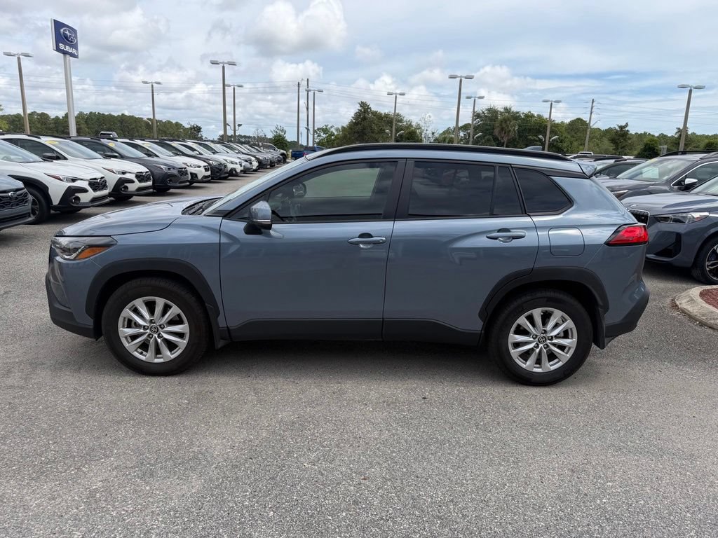 Used 2024 Toyota Corolla Cross LE FWD image 11