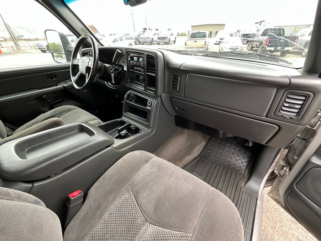 Used 2006 Chevrolet Silverado 2500 LS AWD/4WD image 19