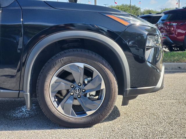 Used 2024 Nissan Rogue SV FWD image 9