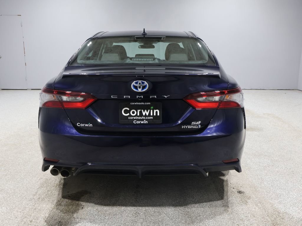 Used 2022 Toyota Camry SE image 3