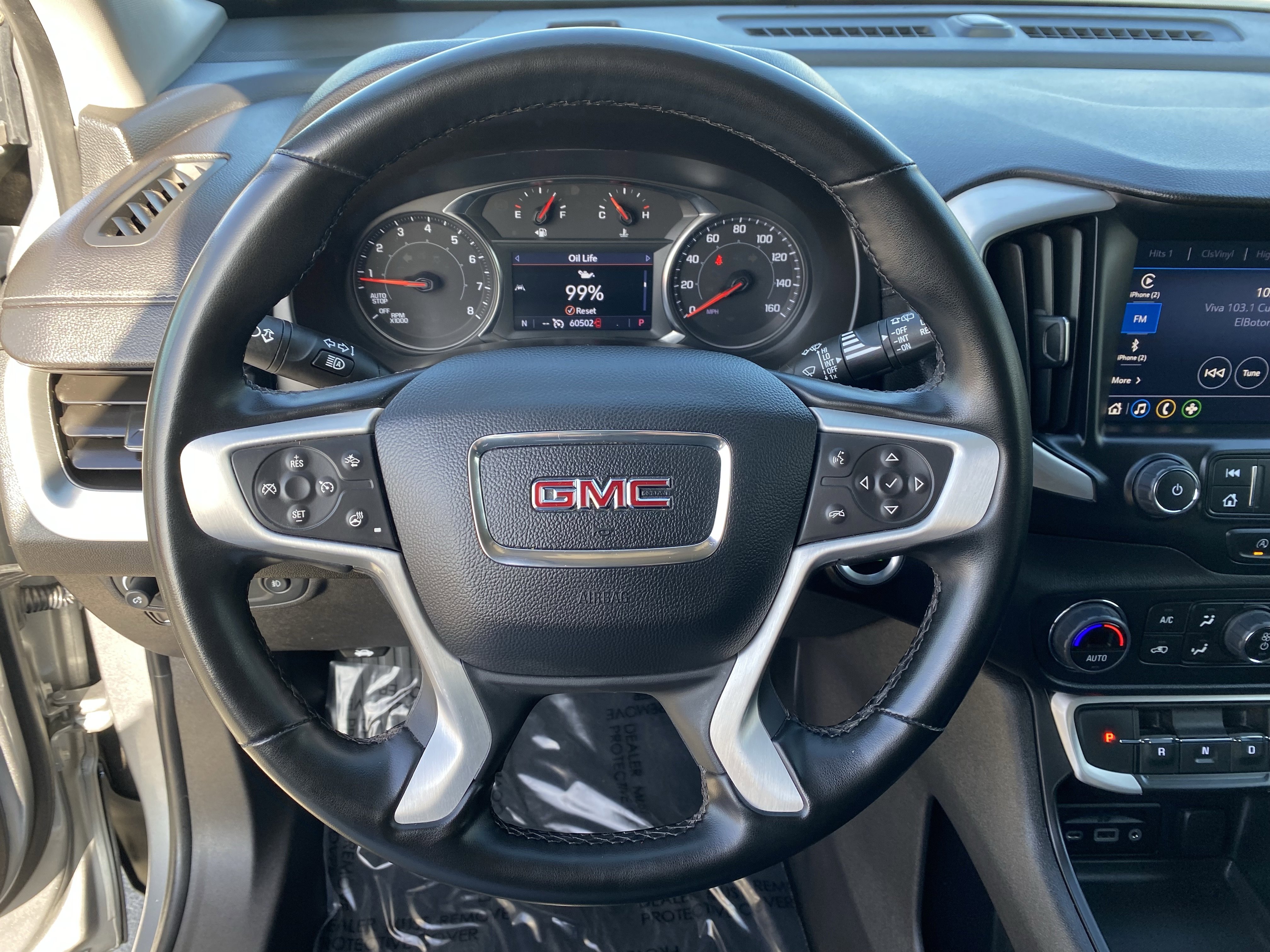 Used 2023 GMC Terrain SLT image 25