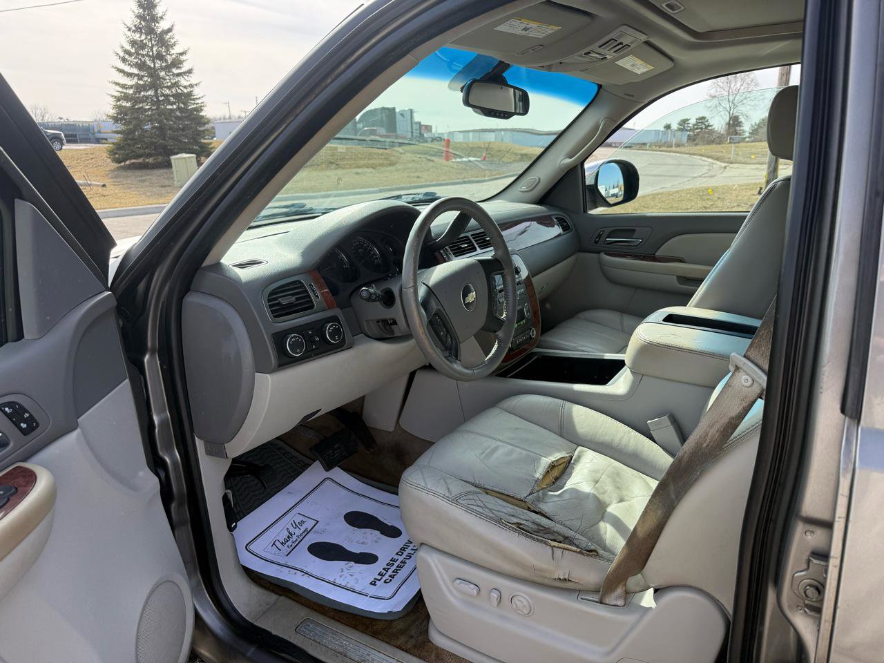 Used 2007 Chevrolet Suburban LT w/ LT Preferred Equipment Group image 10