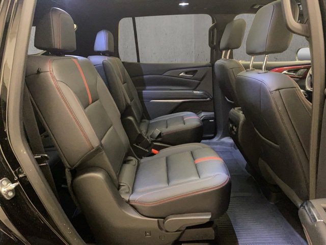 Used 2026 Chevrolet Traverse RS w/ LPO, Floor Liner Package AWD/4WD image 24