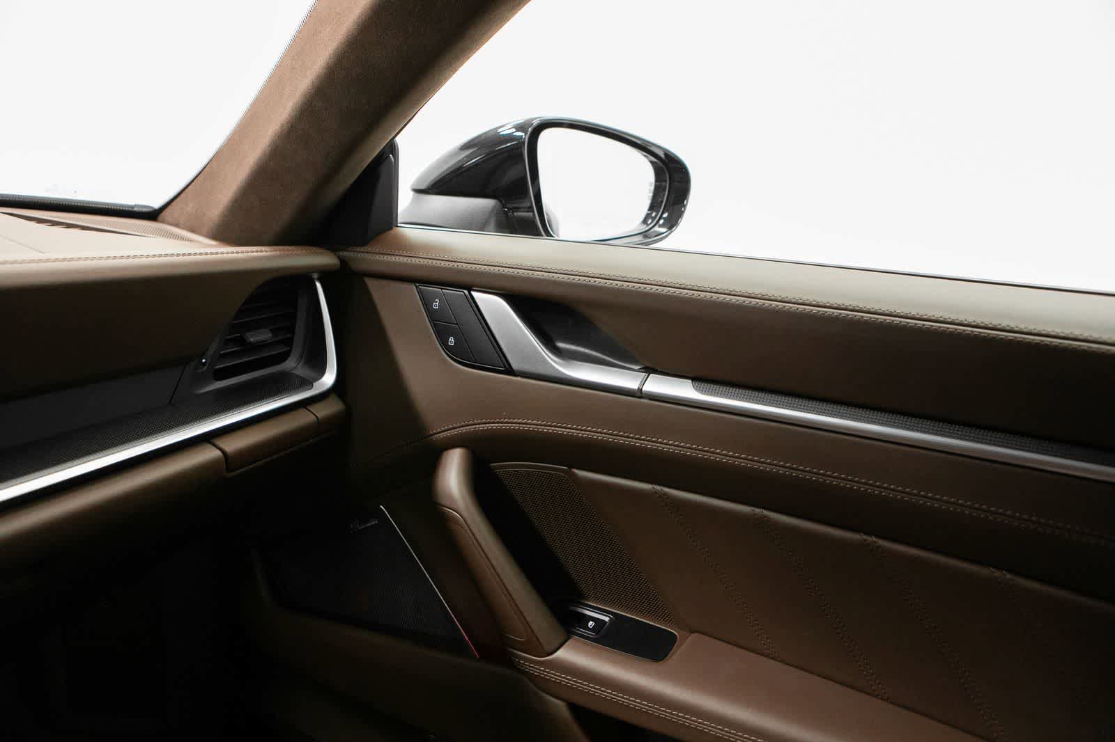 Certified 2023 Porsche 911 Turbo S AWD/4WD image 31