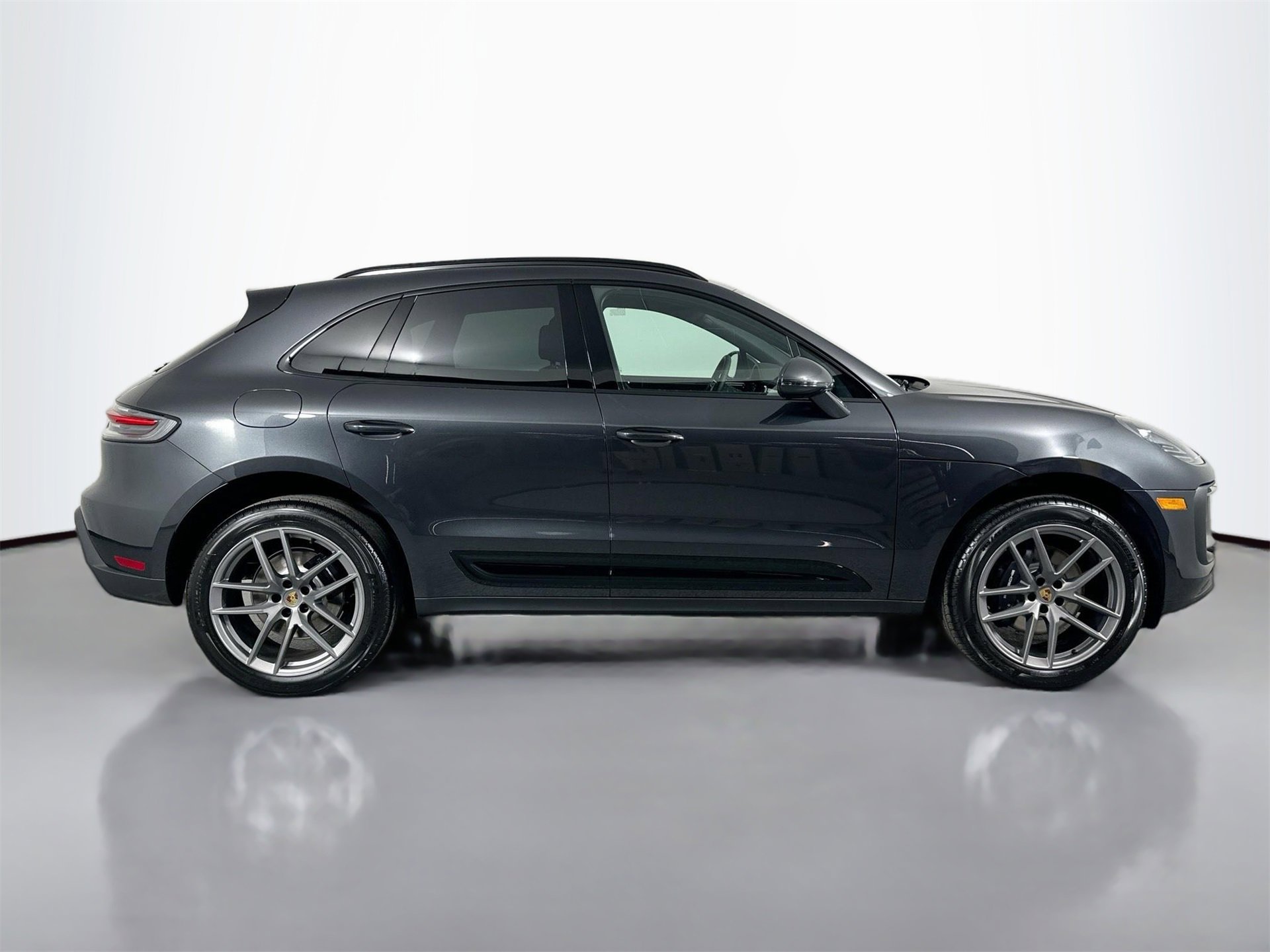 New 2026 Porsche Macan image 8