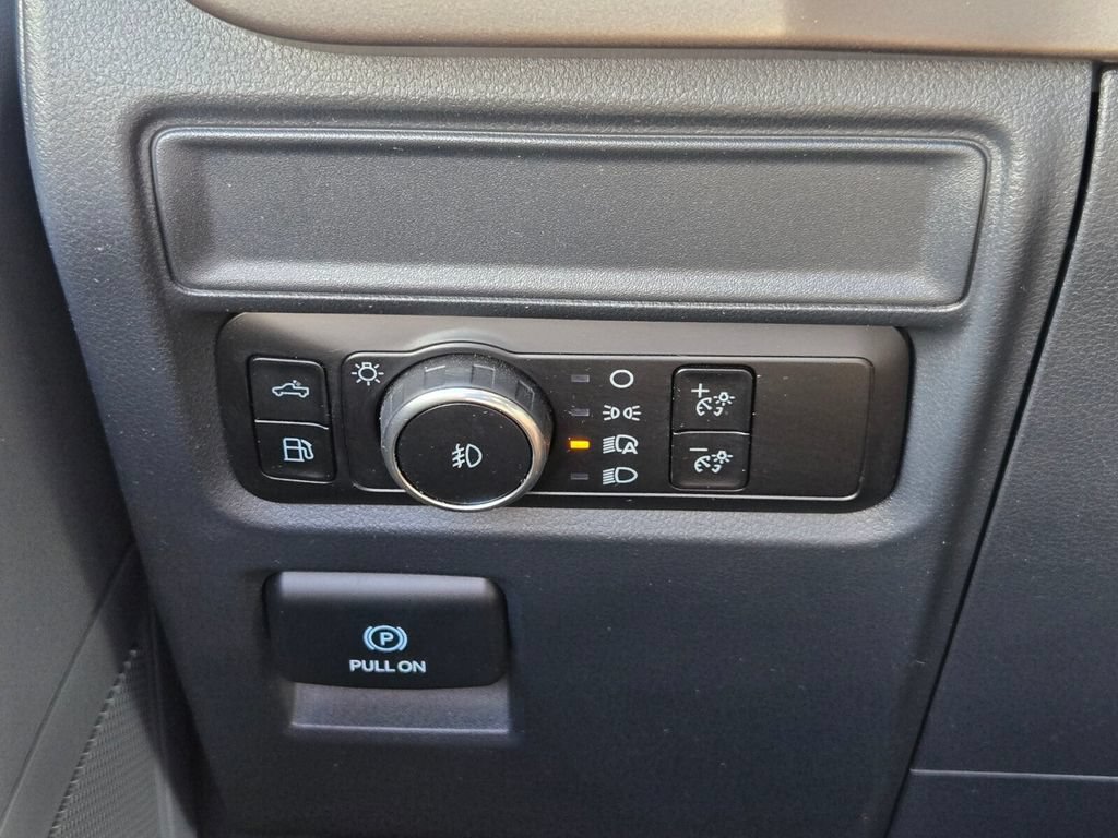 Used 2025 Ford F150 XL w/ Equipment Group 104A Hybrid AWD/4WD image 25