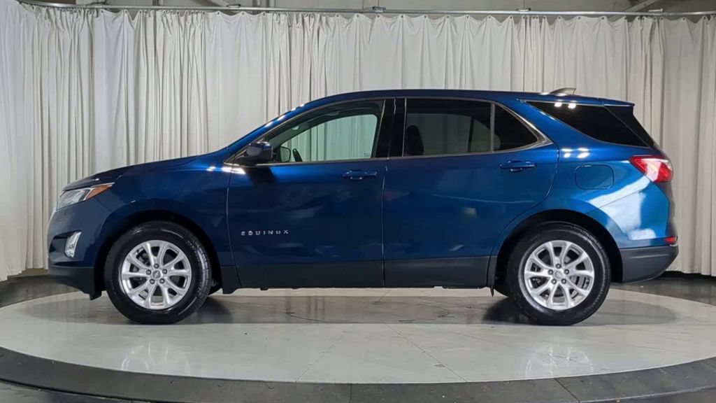 Used 2020 Chevrolet Equinox LT w/ Driver Convenience Package FWD image 6