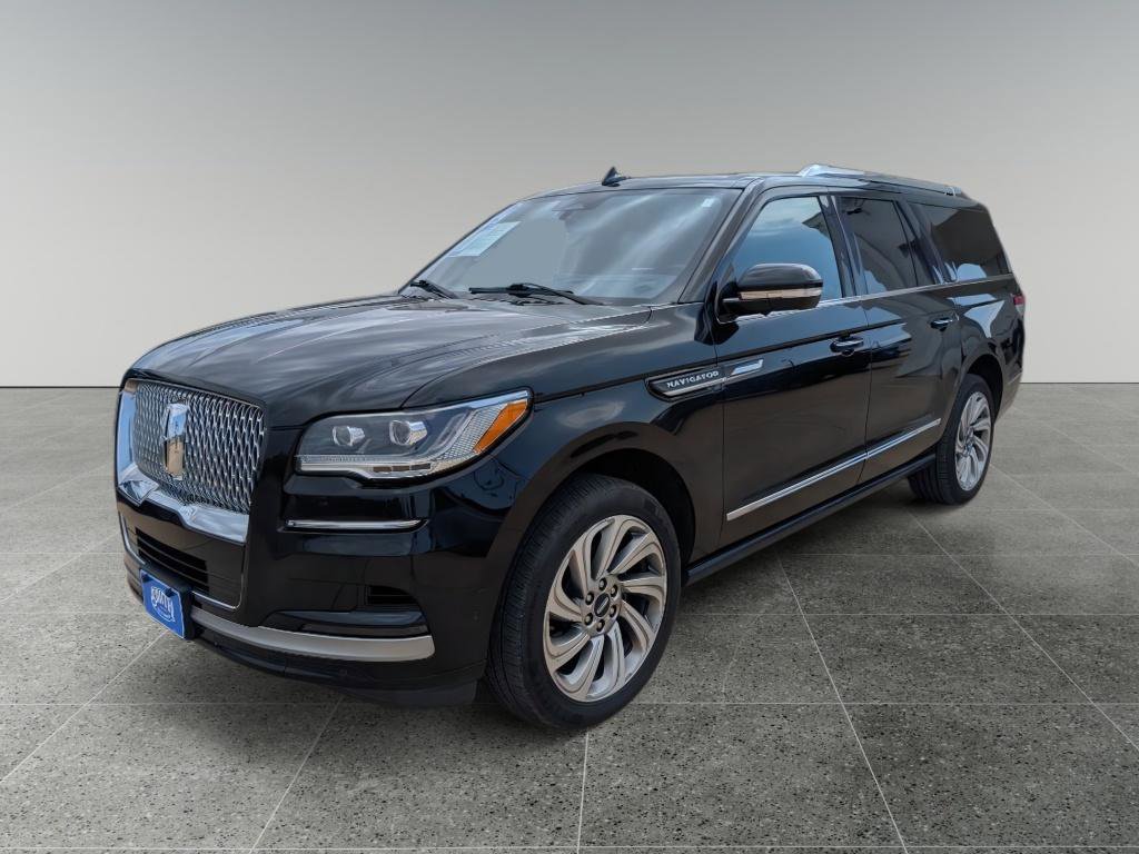 Used 2022 Lincoln Navigator L Reserve image 7