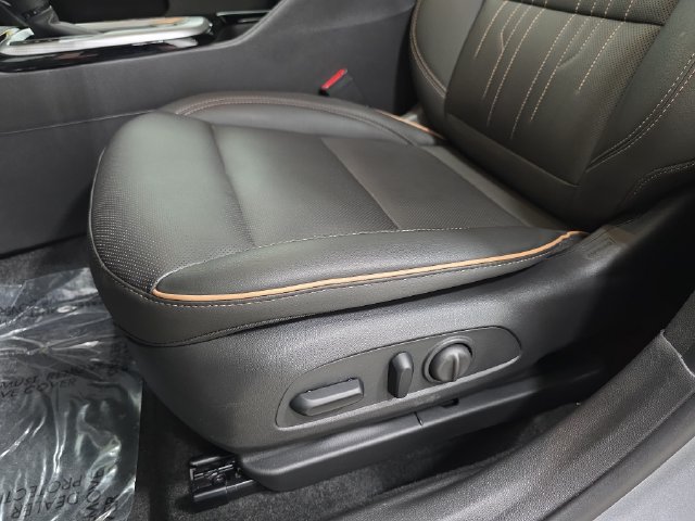 Used 2024 Buick Envista Avenir FWD image 29