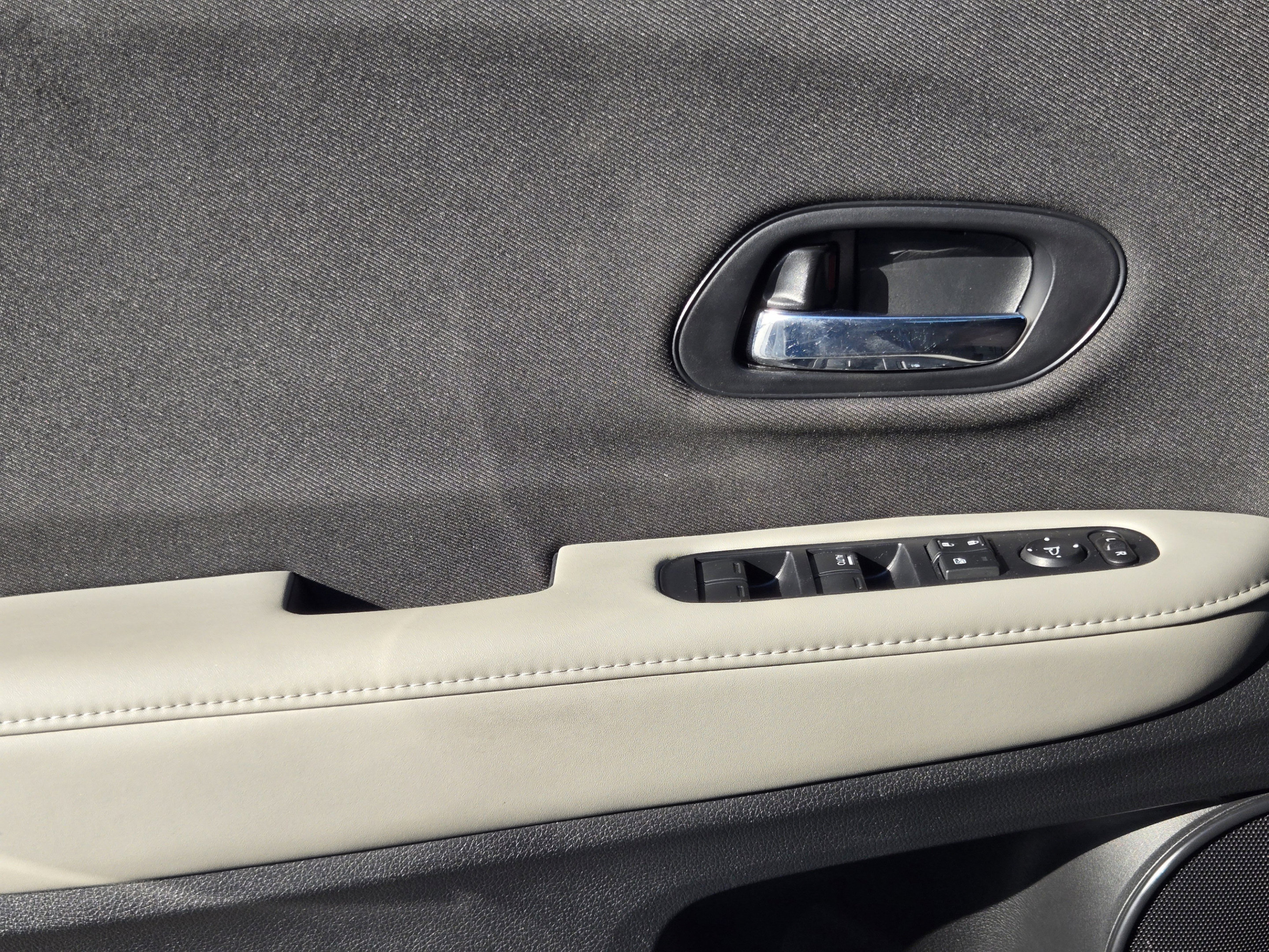 Used 2020 Honda HR-V LX image 20