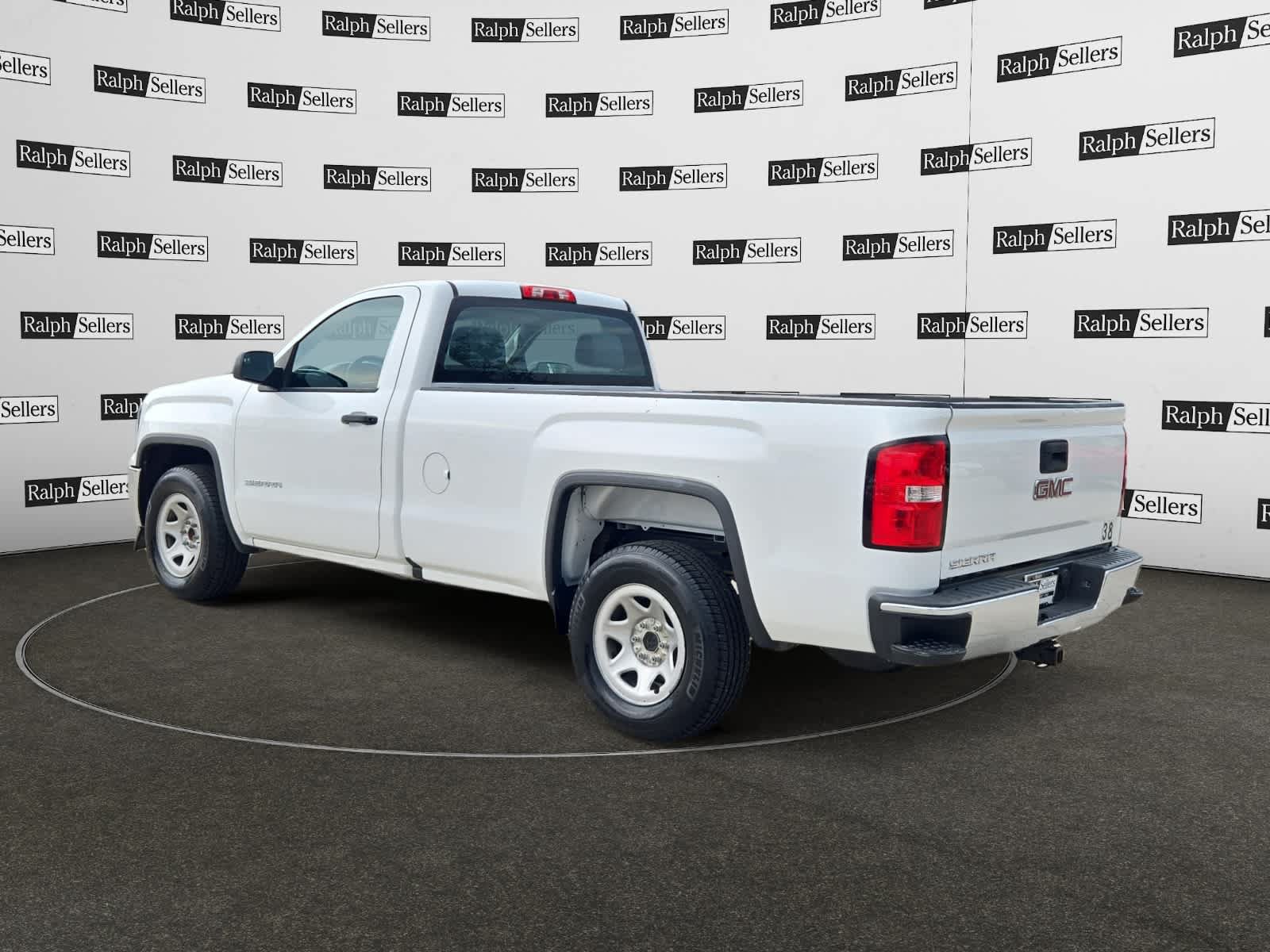 Used 2018 GMC Sierra 1500 2WD Regular Cab image 4