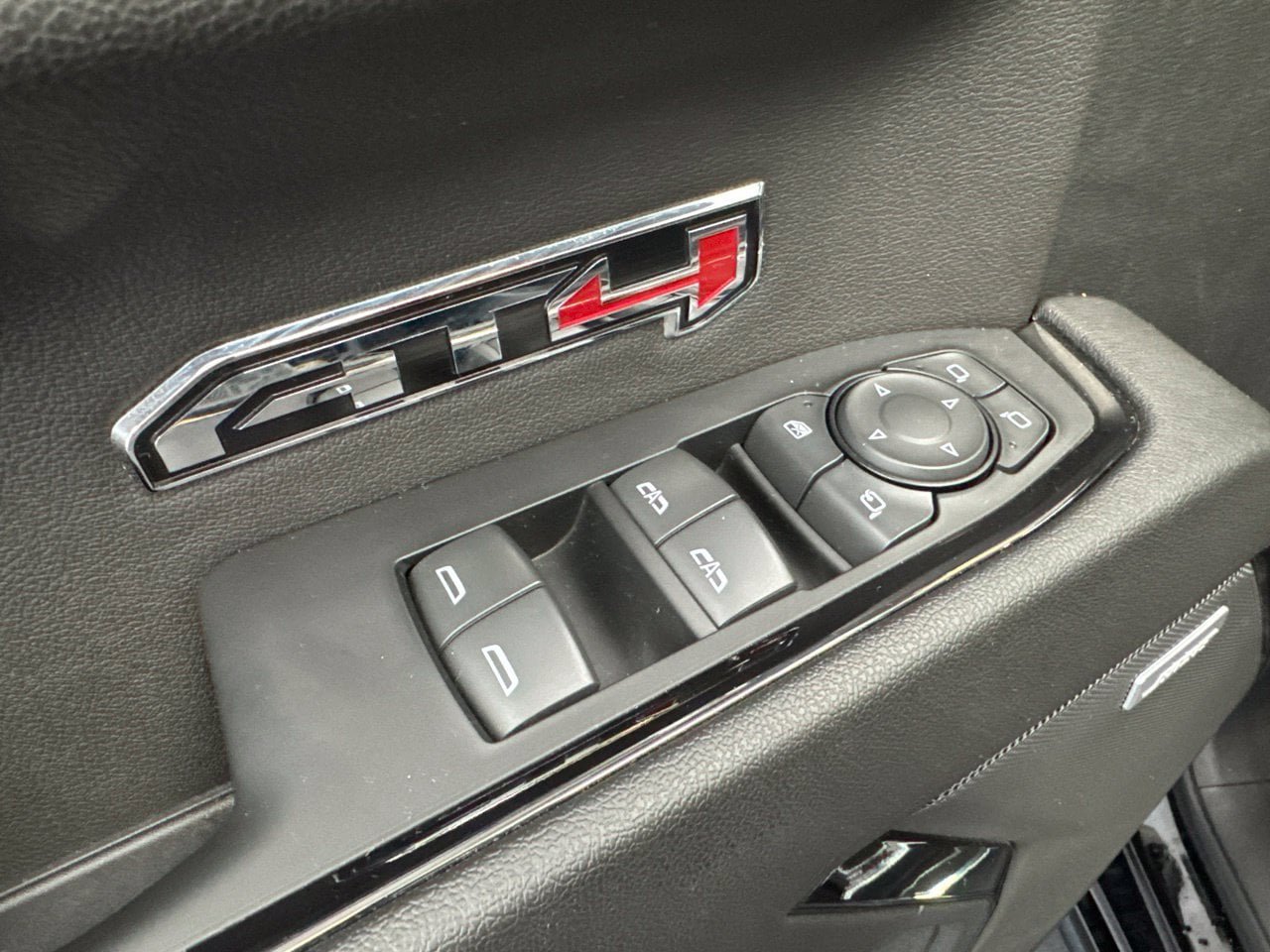 Used 2023 GMC Sierra 1500 AT4 w/ AT4 Preferred Package AWD/4WD image 39