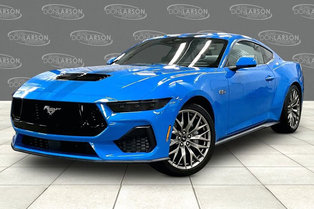 Used 2025 Ford Mustang GT Premium image 3