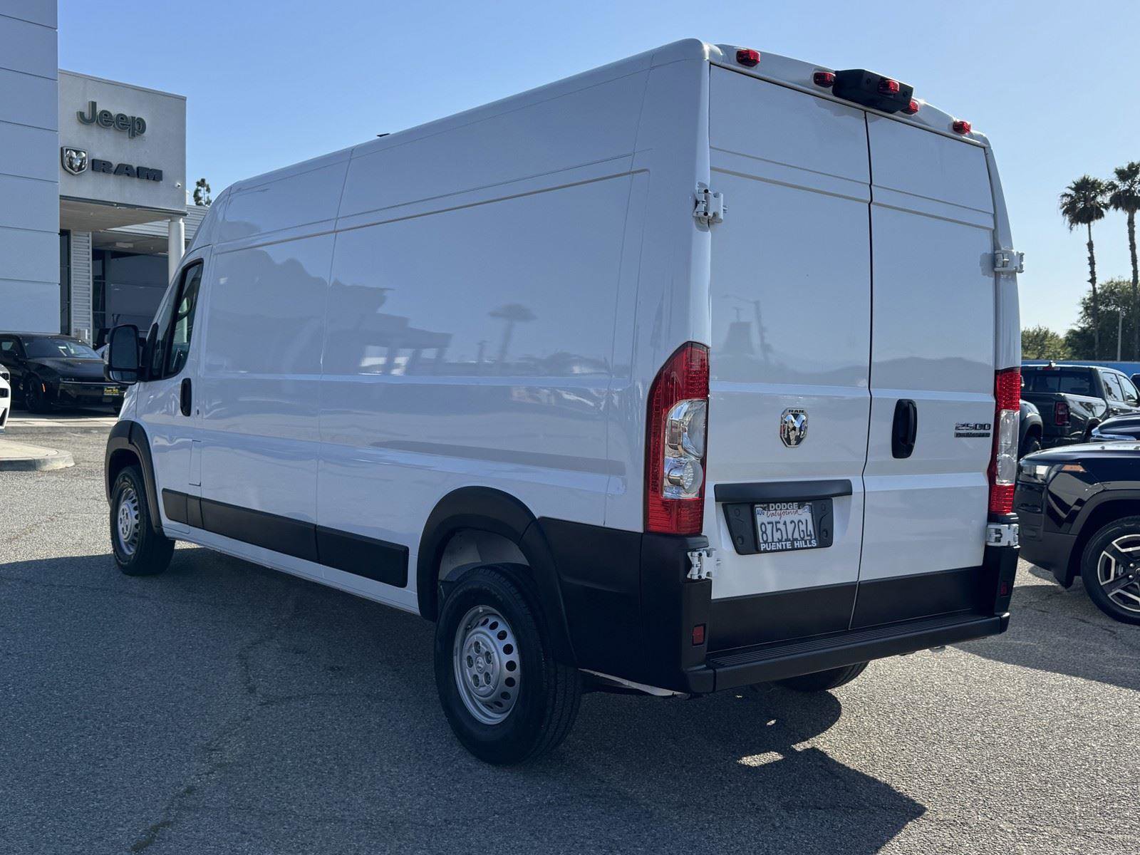 Used 2026 RAM ProMaster 2500 w/ Convenience Group FWD image 4