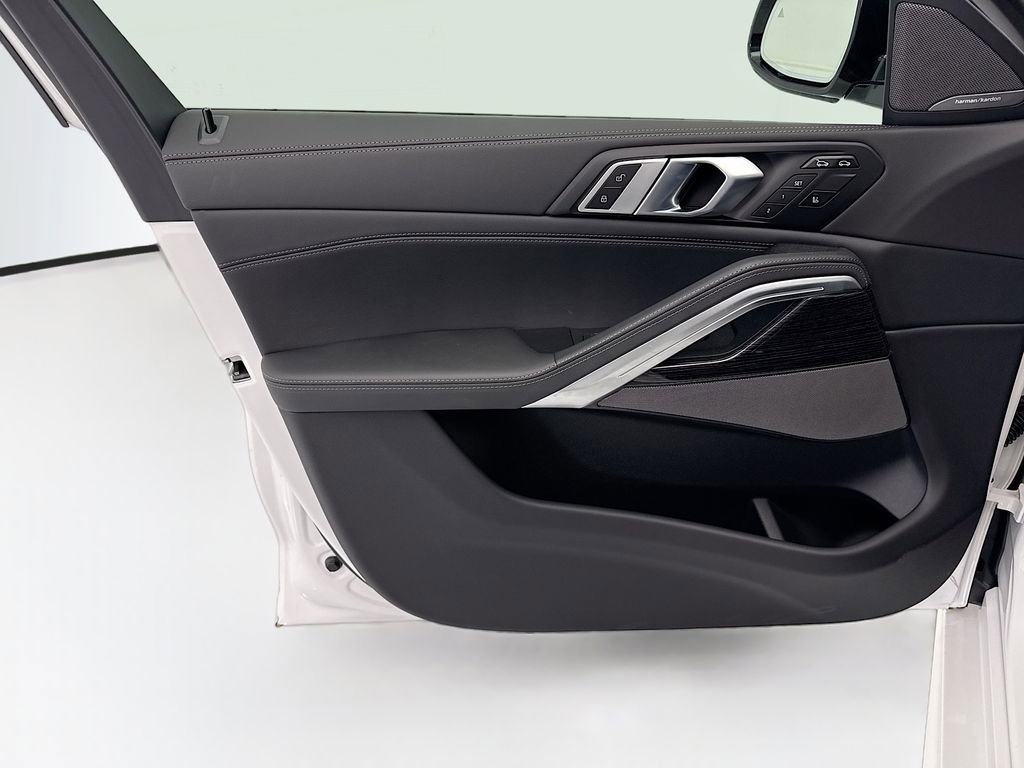 New 2026 BMW X6 xDrive40i AWD/4WD image 23