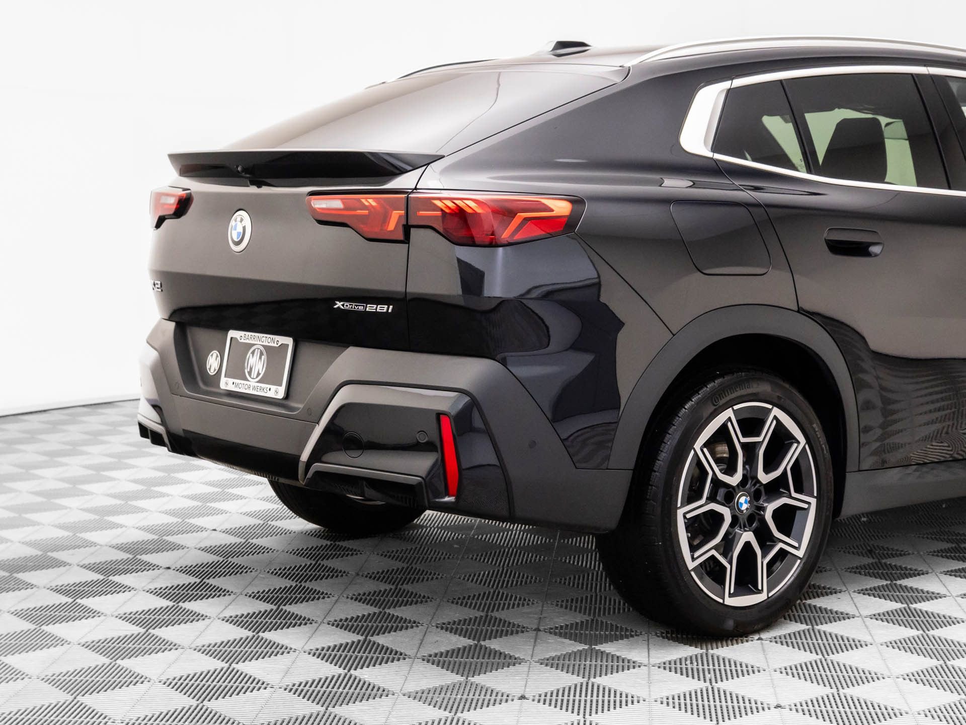 Certified 2025 BMW X2 xDrive28i w/ Premium Package image 37