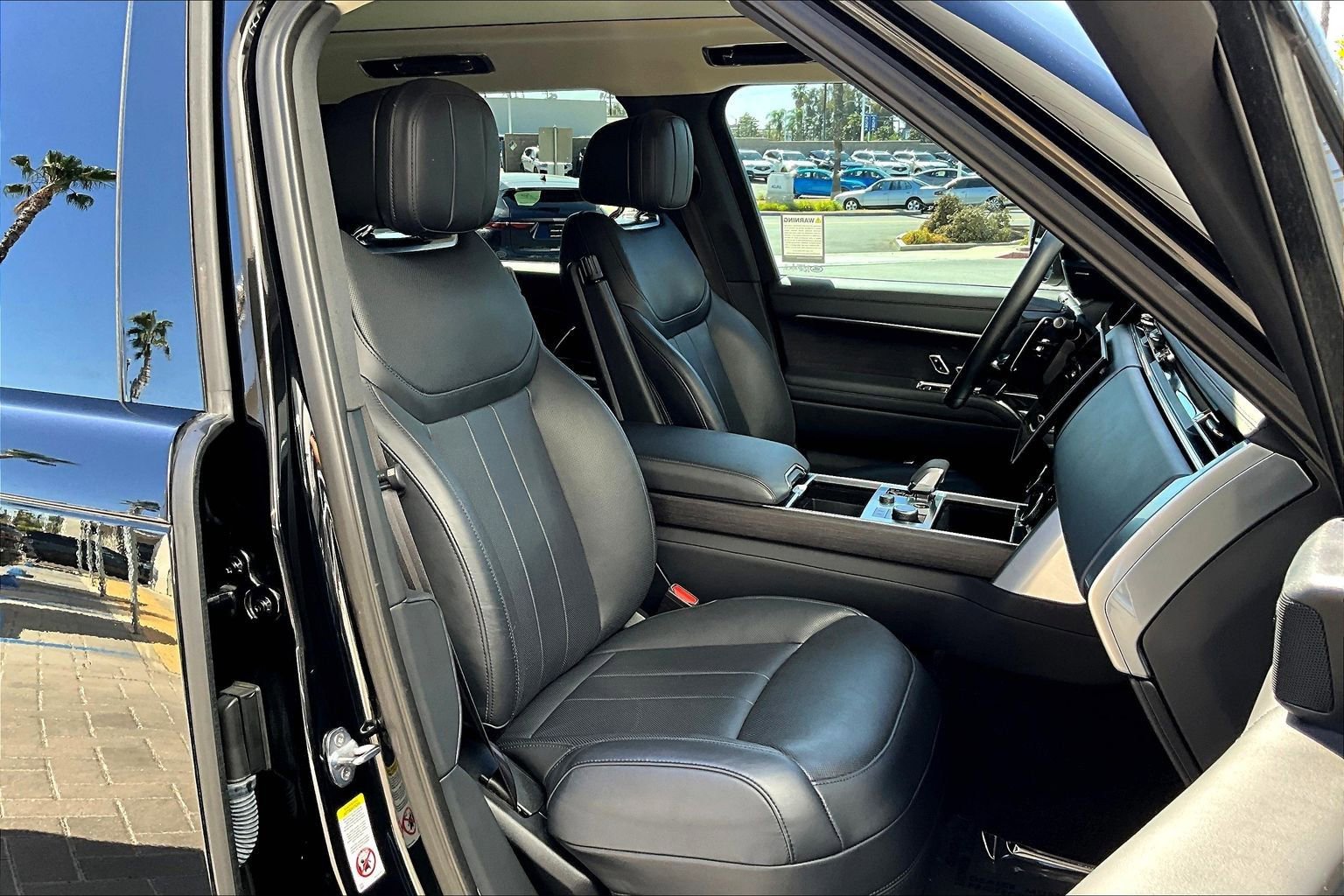 Certified 2023 Land Rover Range Rover SE AWD/4WD image 7