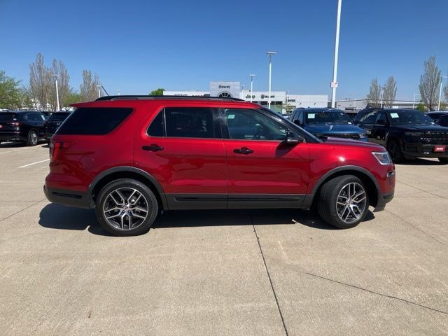 Used 2019 Ford Explorer Sport w/ Equipment Group 401A AWD/4WD image 5
