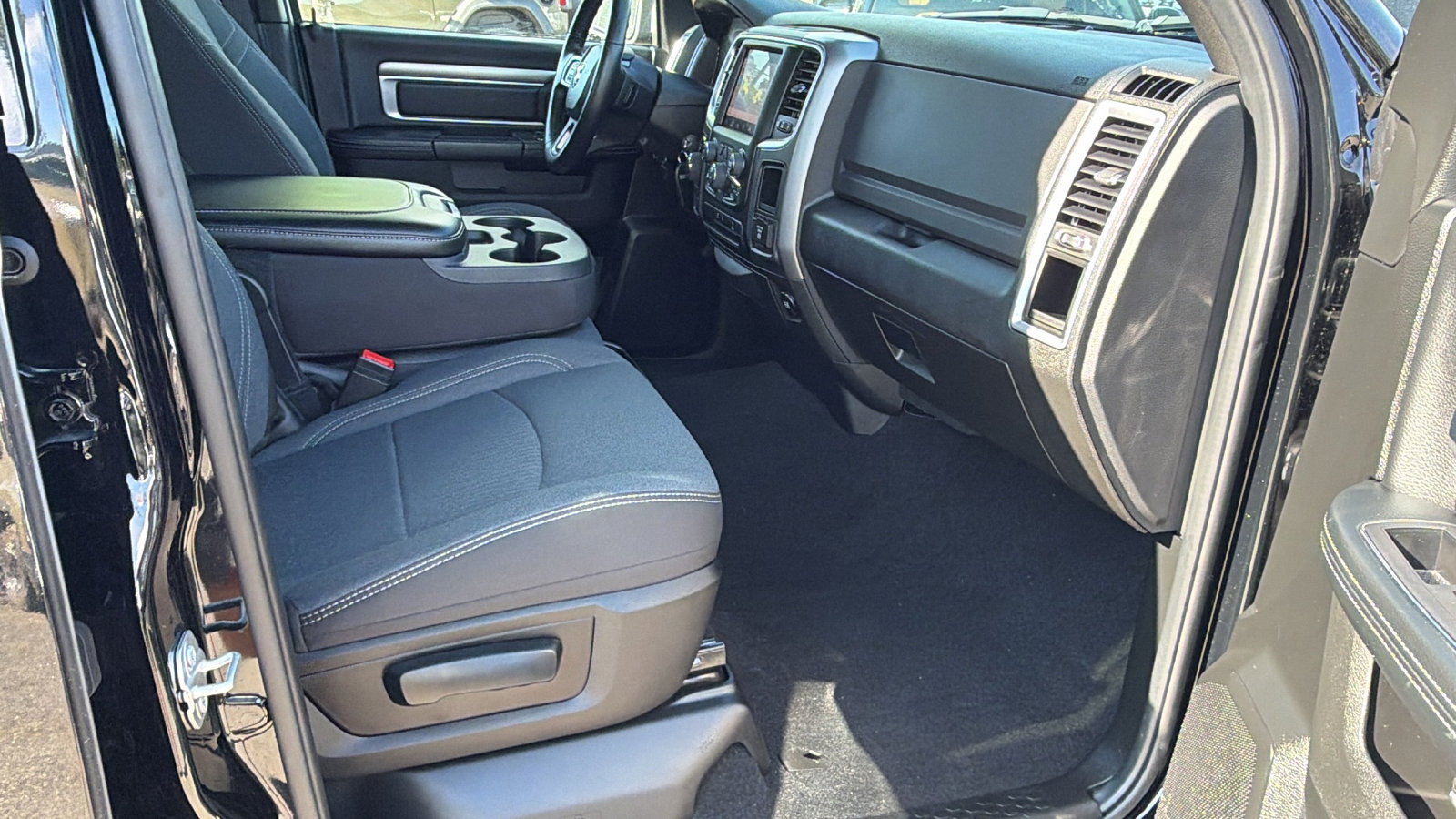 Used 2024 RAM 1500 Classic Warlock w/ Electronics Group AWD/4WD image 19