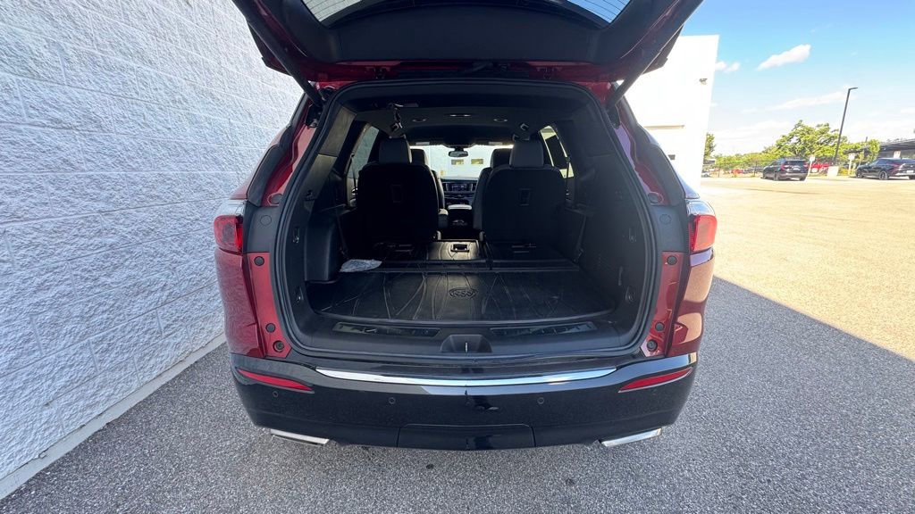 Used 2024 Buick Enclave Essence FWD image 9