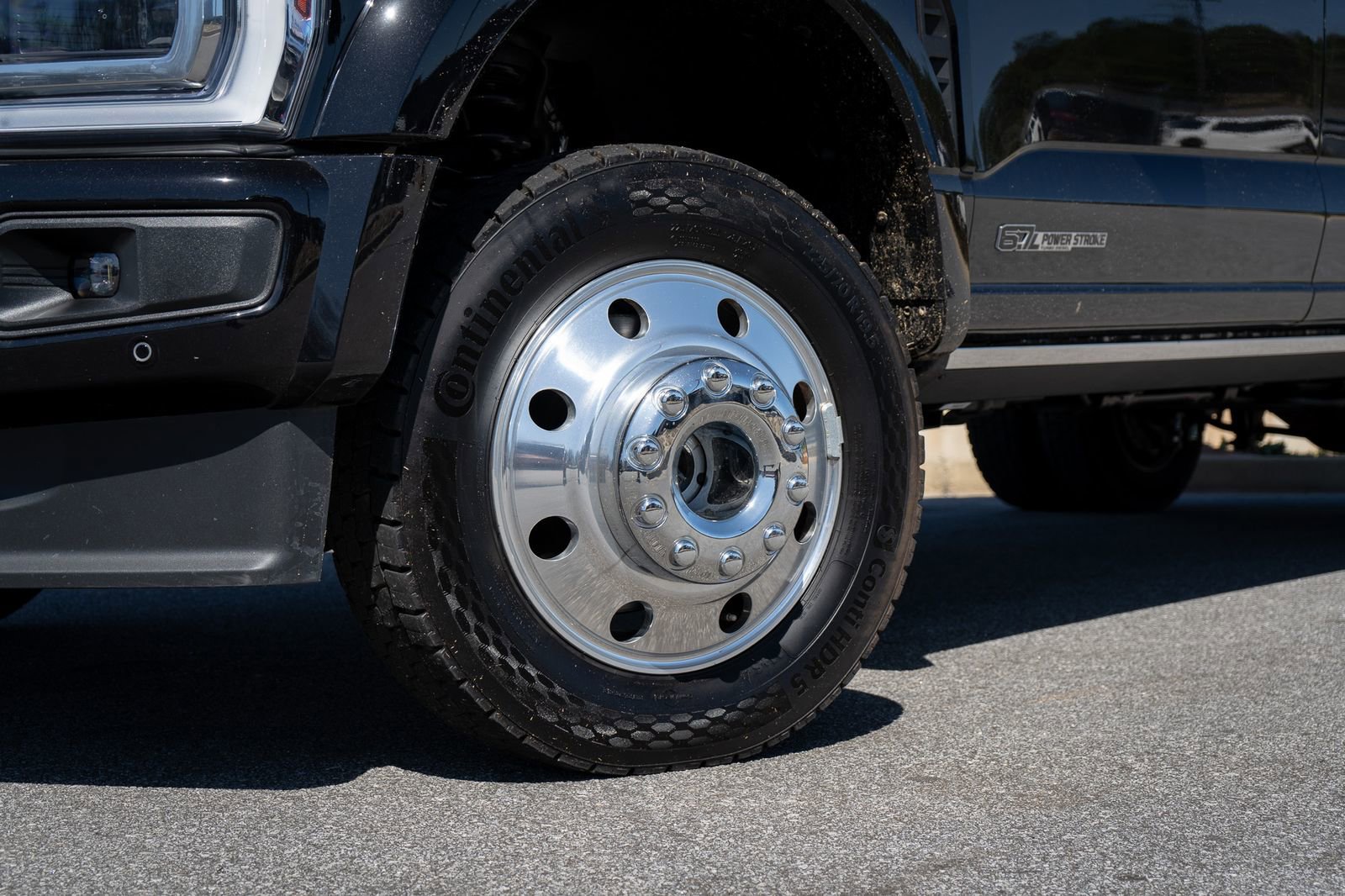Used 2025 Ford F450 Platinum w/ FX4 Off-Road Package image 7