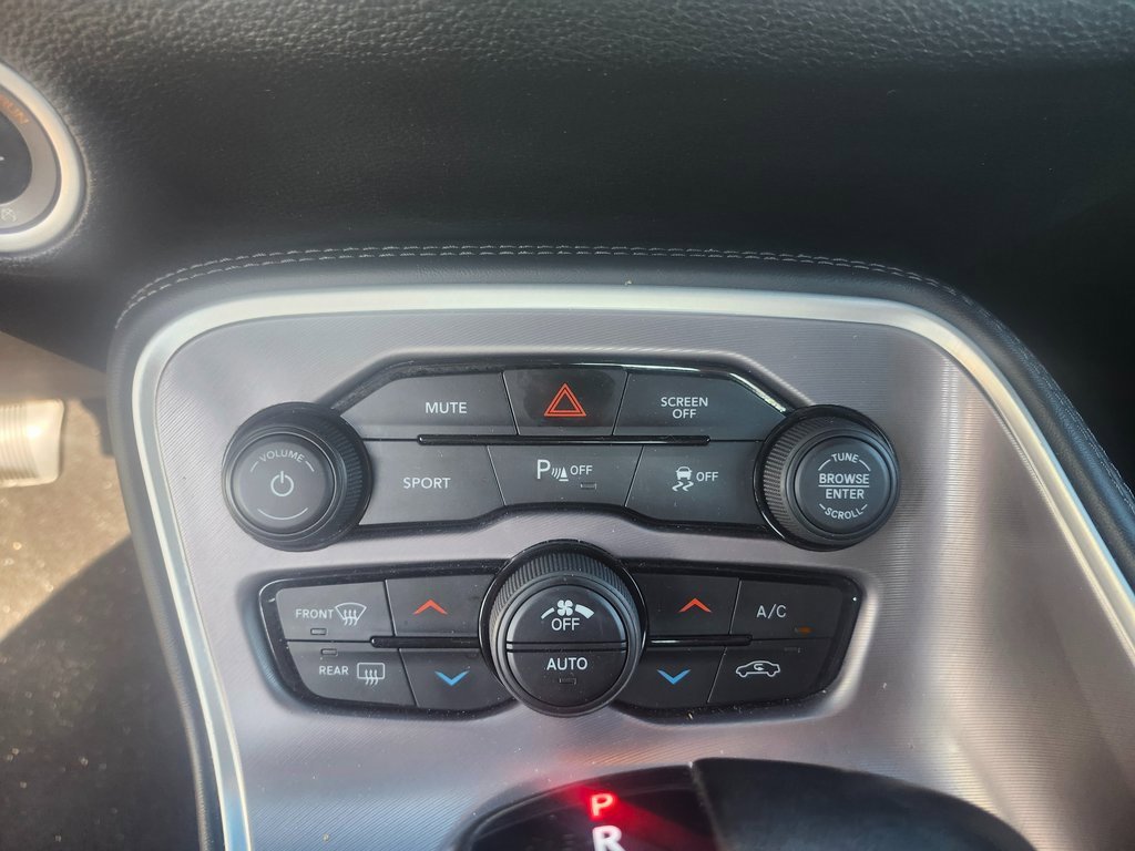 Used 2022 Dodge Challenger GT image 8