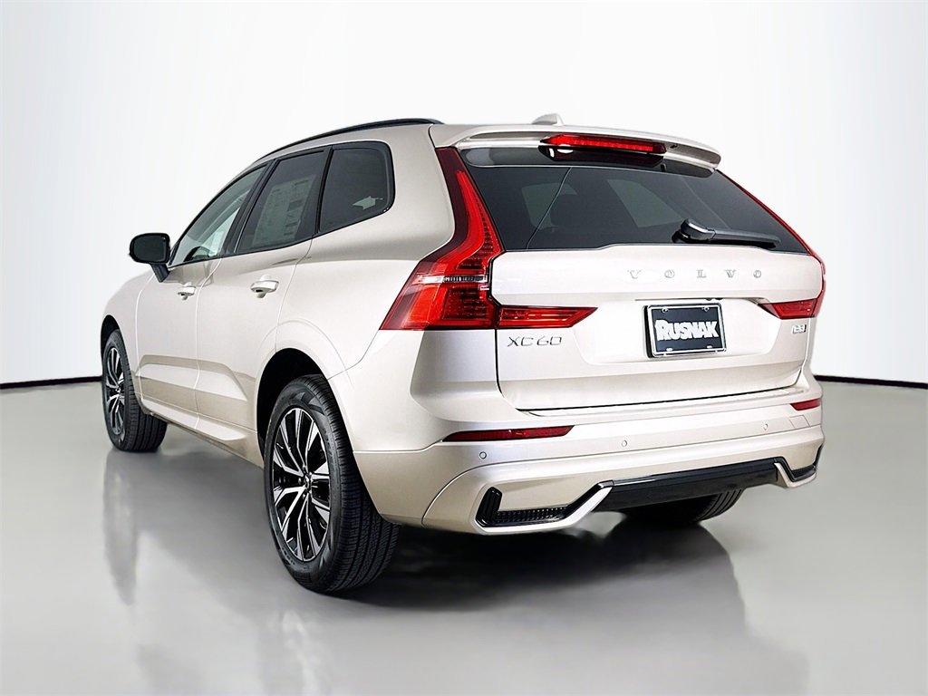 Used 2025 Volvo XC60 B5 Core w/ Protection Package Premier image 5