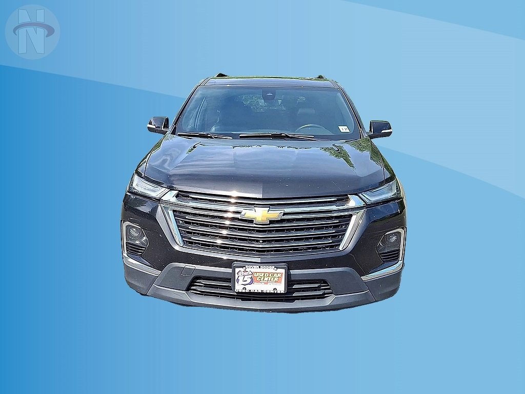 Used 2022 Chevrolet Traverse LT w/ LT Premium Package AWD/4WD image 3