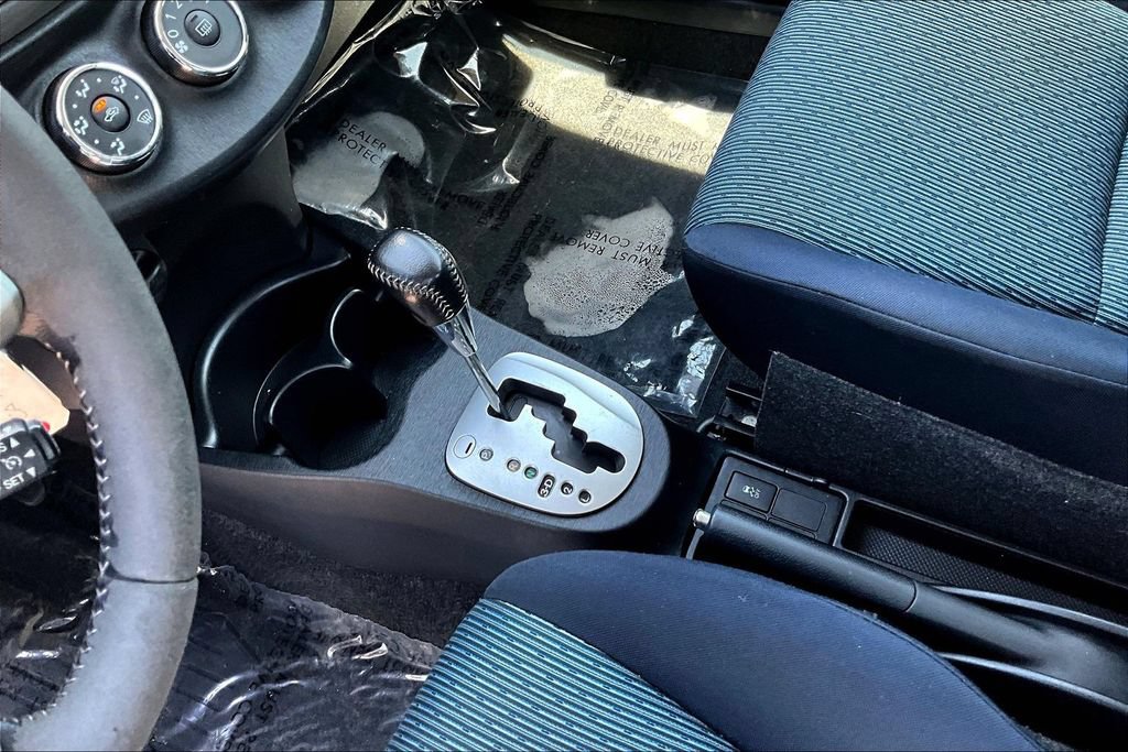 Used 2012 Toyota Yaris SE FWD image 17
