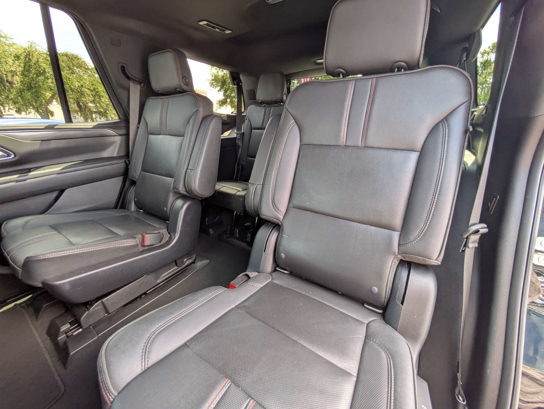 Used 2022 Chevrolet Tahoe RST w/ Luxury Package AWD/4WD image 10
