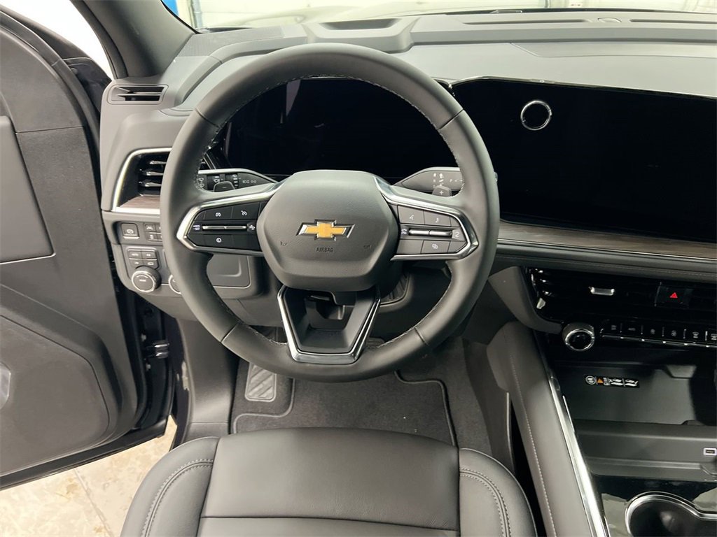 New 2026 Chevrolet Suburban LT image 20