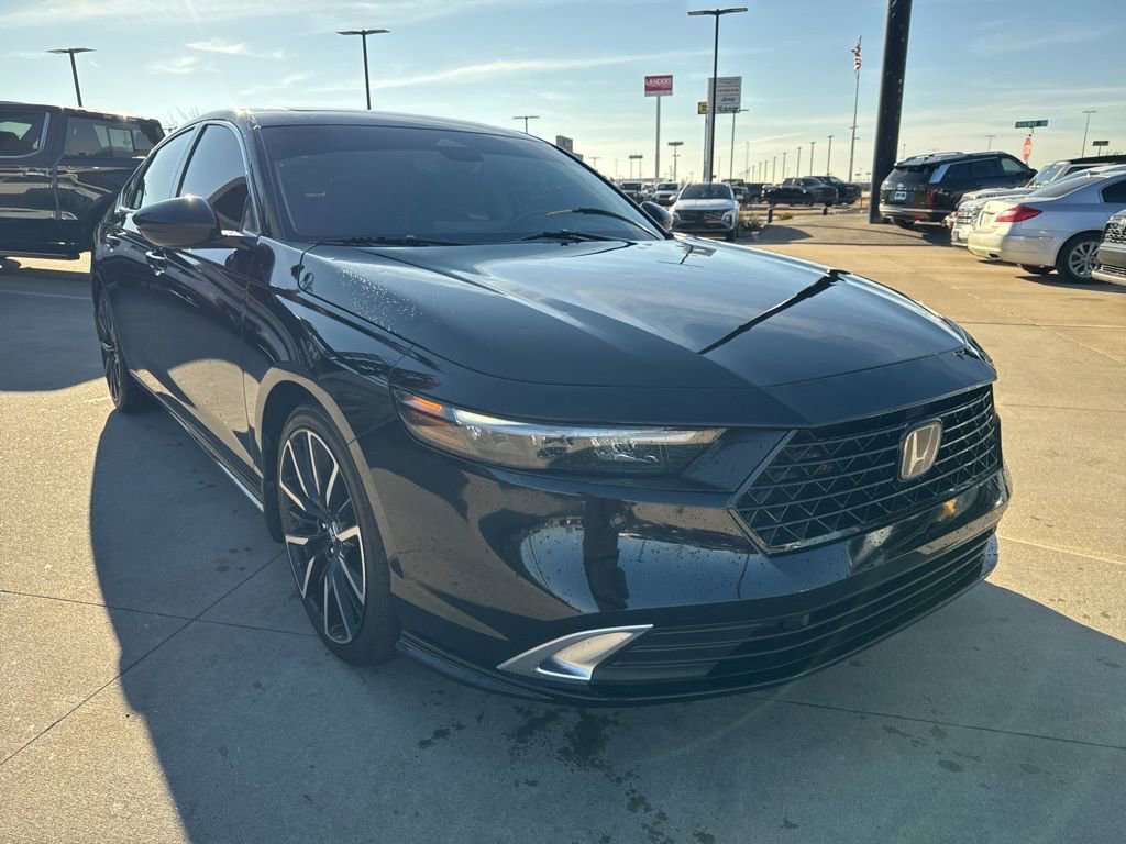 Used 2024 Honda Accord Touring image 3