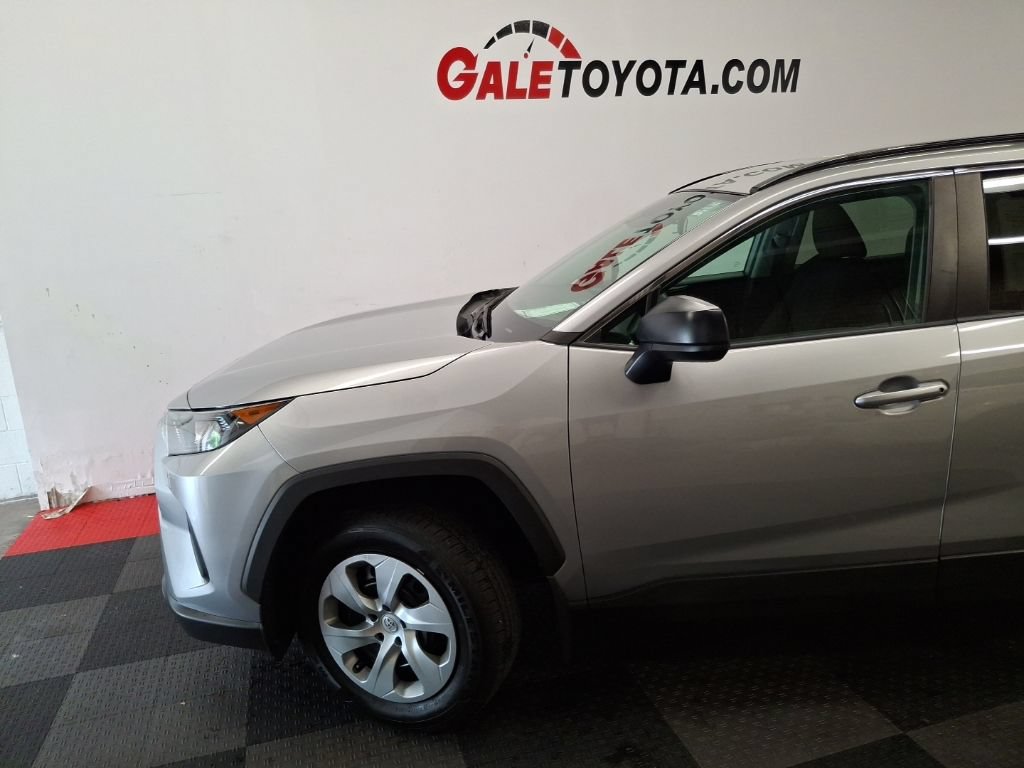 Used 2019 Toyota RAV4 LE w/ All Weather Liner Package AWD/4WD image 5